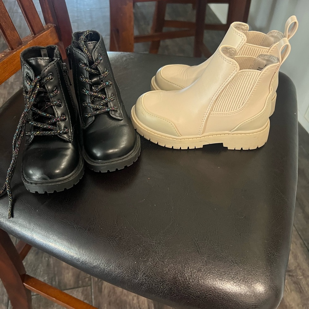 Old Navy Kids Black and Cream Boots